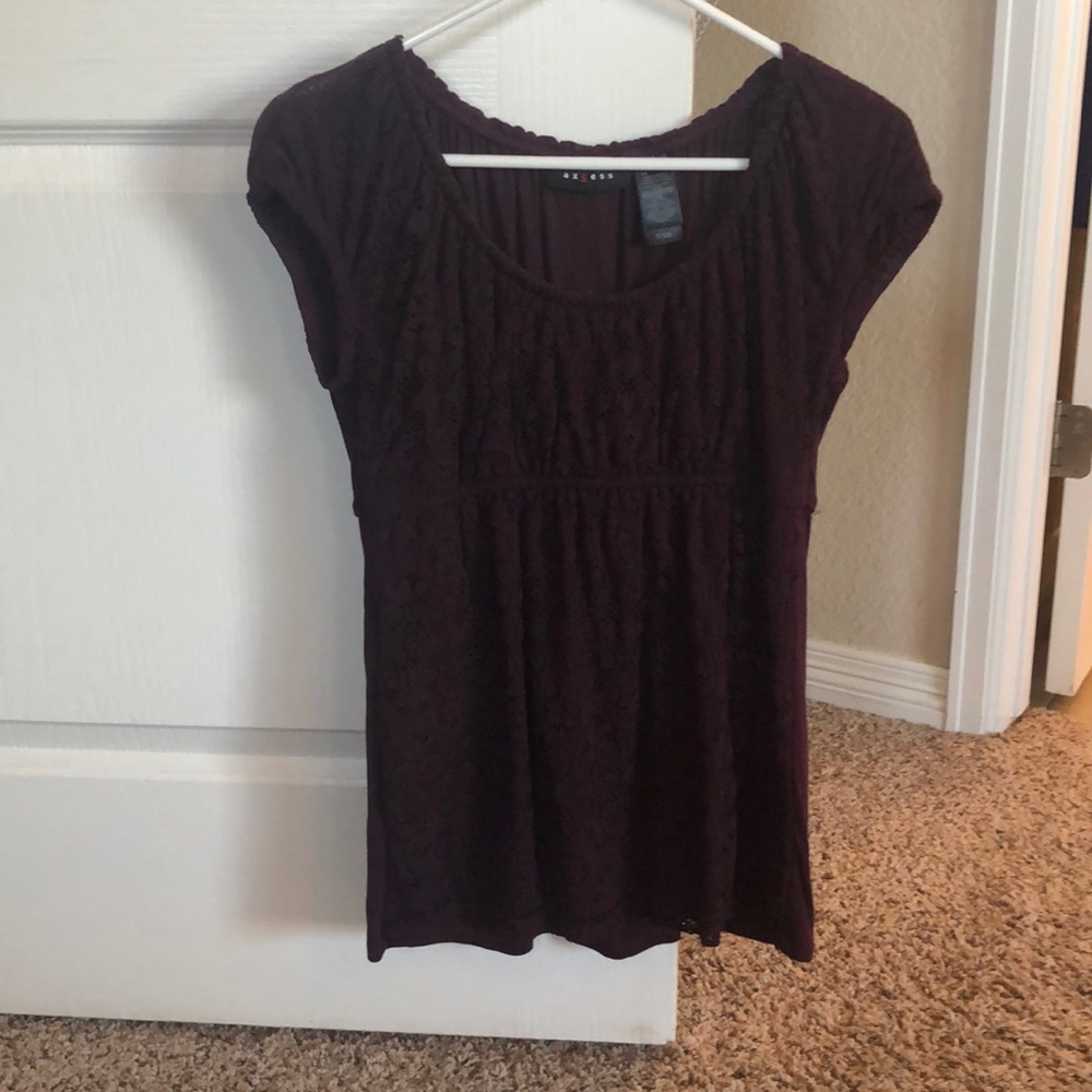 Short sleeved top